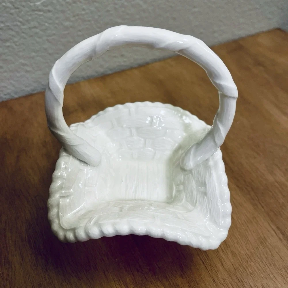 Vintage Small Ceramic Trinket Basket Woven Lattice Texture Ivory‎